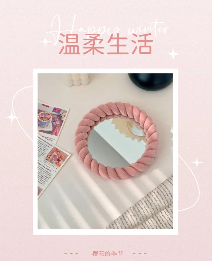 Compact Round Vanity Mirror Pink Cute Girls Small Desk Mirror Mini Portable Free Shipping Espejo Maquillaje Luz Room Decoration